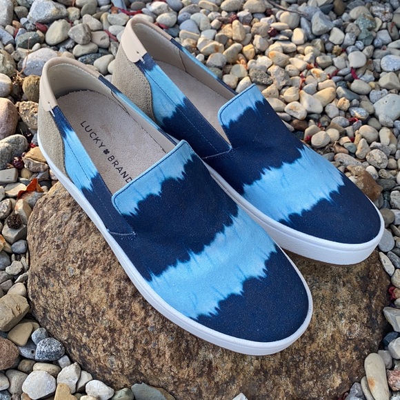 Lucky Brand Sneakers! Size 7.5! - Picture 4 of 10